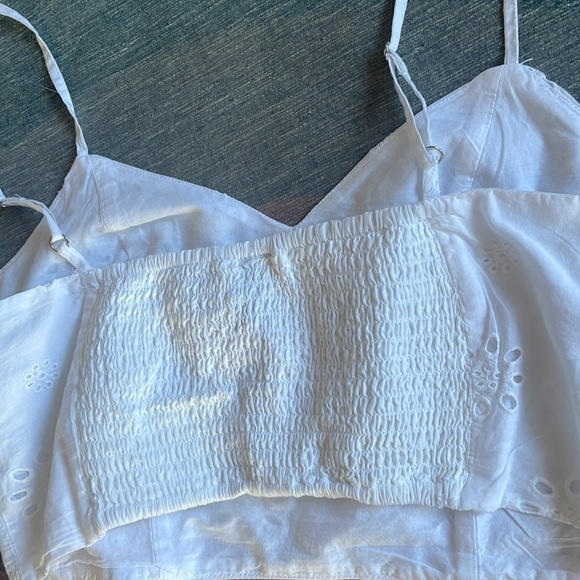 NWT Universal Thread Eyelet Floral Crop Top - Picture 5 of 8